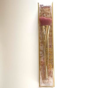 LIMITED EDITION (no longer available!) Real Techniques Soft Glam Sculpted Brush